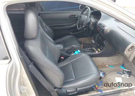 2000 Acura Integra Gs z USA, uszkodzony, nr VIN JH4DC4465YS012013